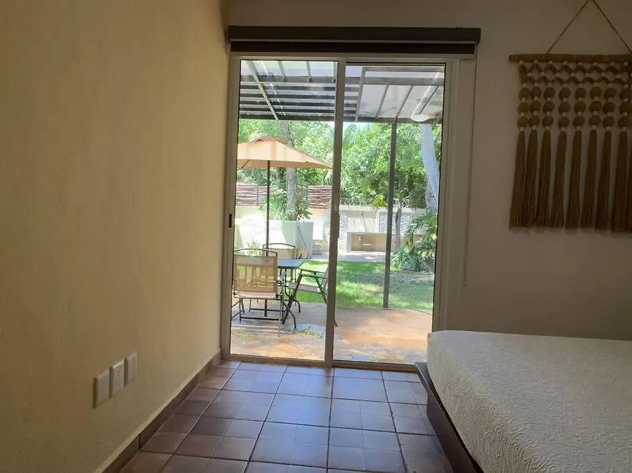 Lt 39 - Private Pool, Spacious Garden, Near Xcalacocobeach Playa del Carmen Holiday home